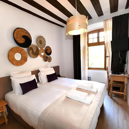 De D'ollon Hotel