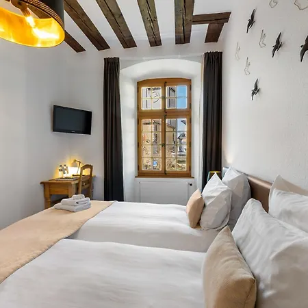 Otel De D'ollon *