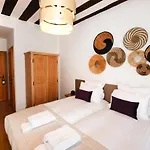De D'ollon Hotel *