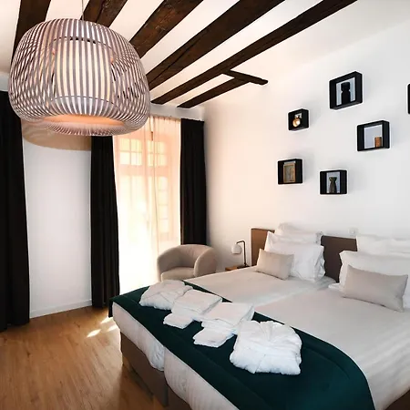 Hotel De D'ollon *